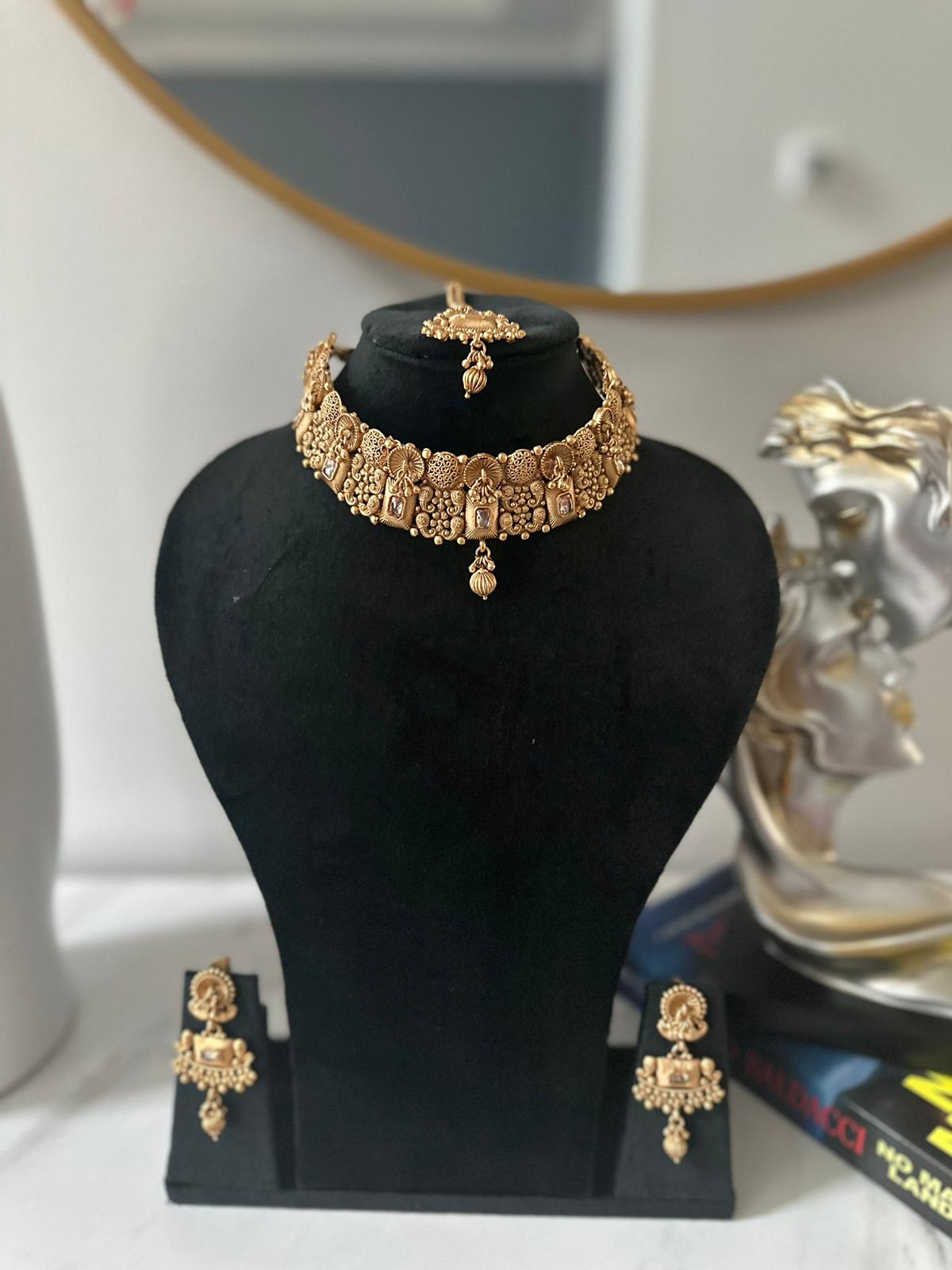 Gold Plated Rajwadi Choker Set with Maangtika